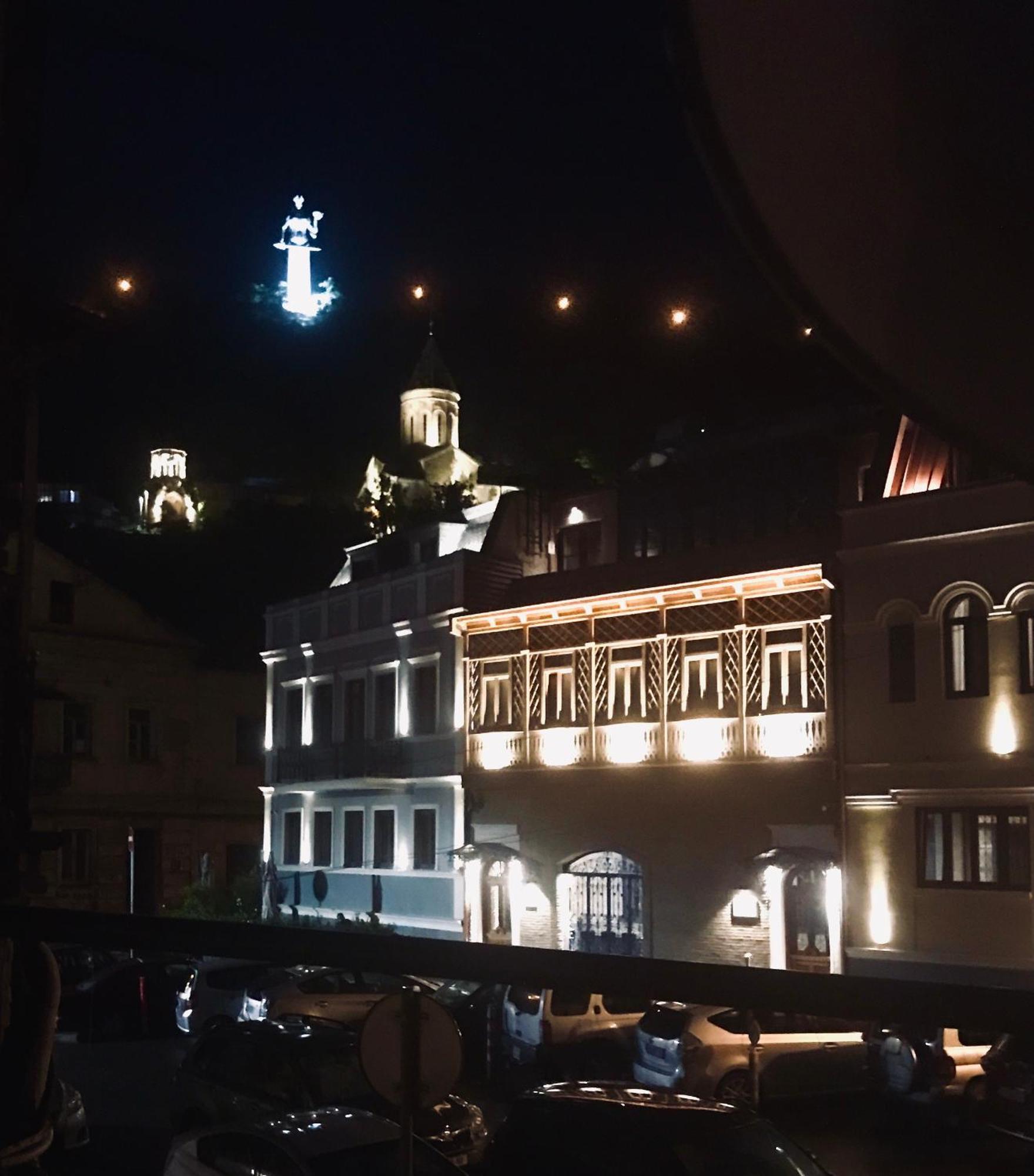 Luka Apartment Tbilisi Buitenkant foto